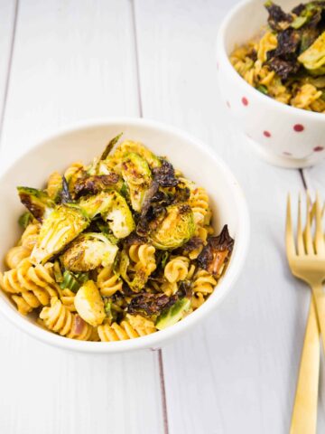 Spicy Roasted Veggie Mac and Cheese | Sip + Spice